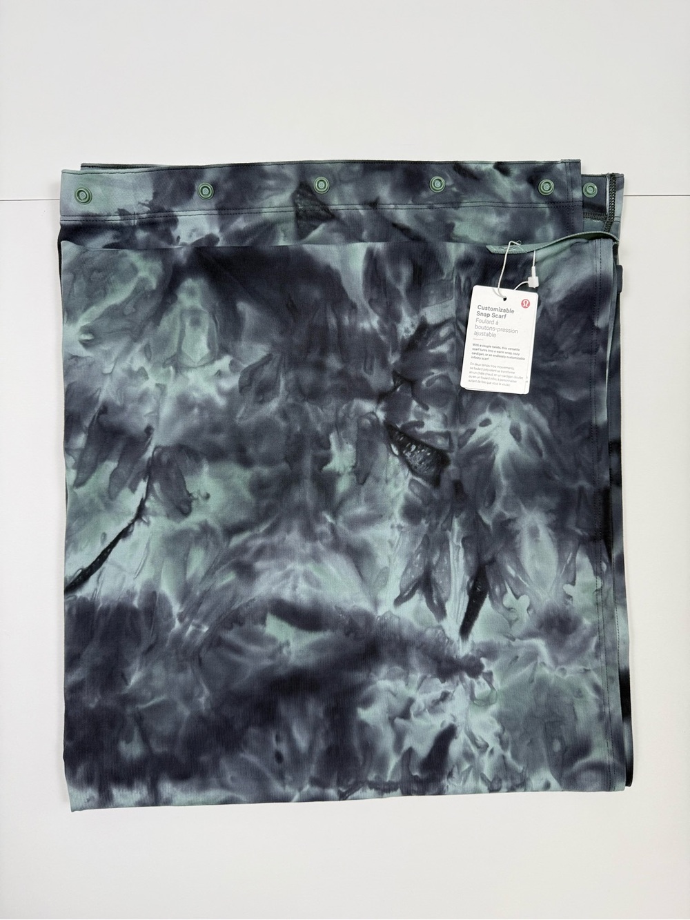 Lululemon Customizable Snap Scarf